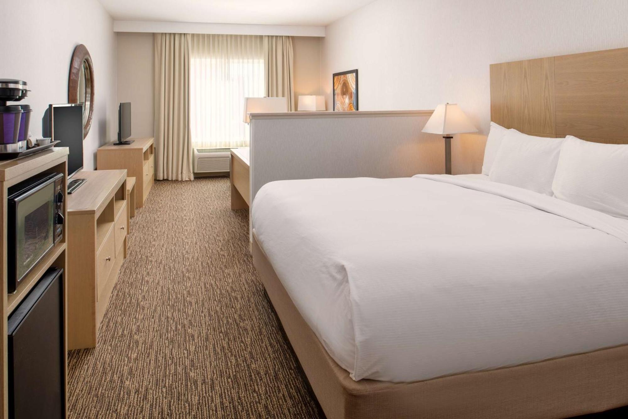 Doubletree By Hilton Olympia Hotel Exterior foto
