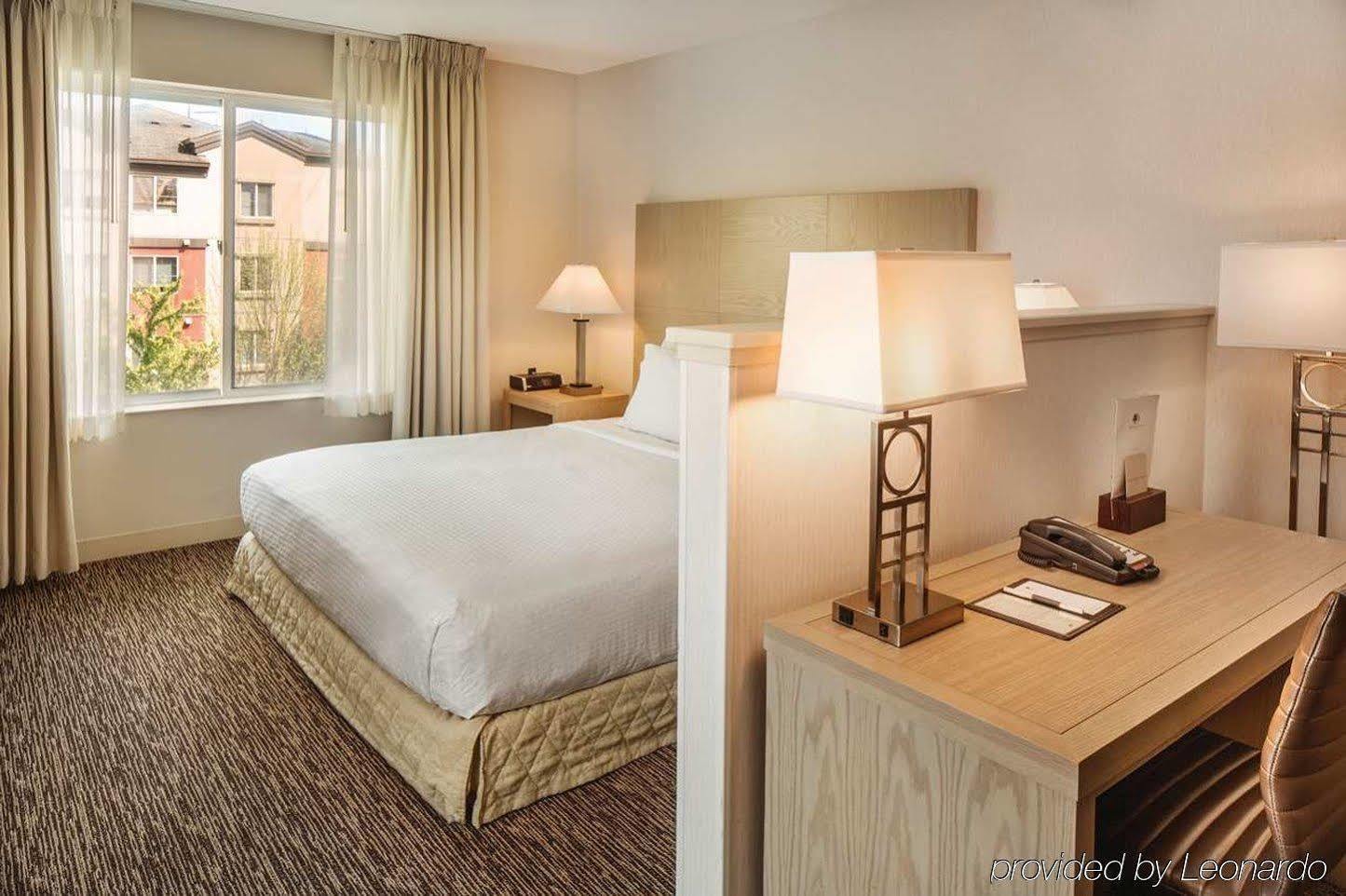 Doubletree By Hilton Olympia Hotel Exterior foto